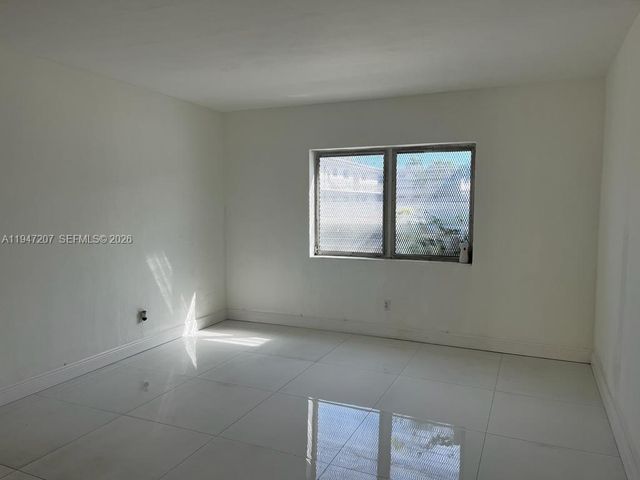 8420 Byron Ave 4, Miami Beach, FL 33141