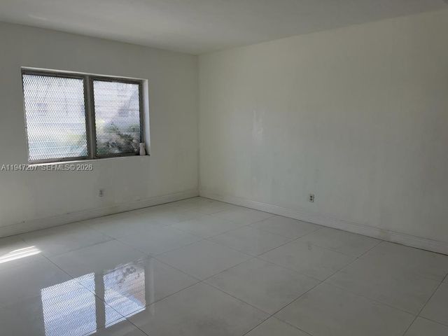 8420 Byron Ave 4, Miami Beach, FL 33141