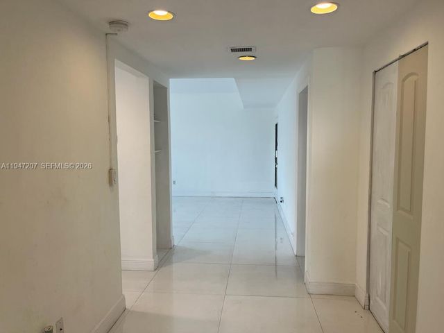 8420 Byron Ave 4, Miami Beach, FL 33141
