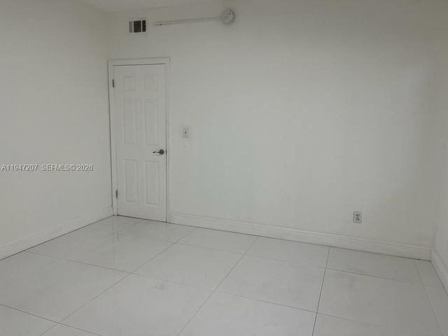 8420 Byron Ave 4, Miami Beach, FL 33141