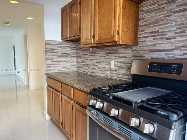 8420 Byron Ave 4, Miami Beach, FL 33141