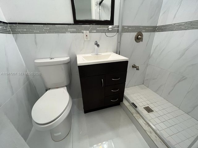 8420 Byron Ave 4, Miami Beach, FL 33141