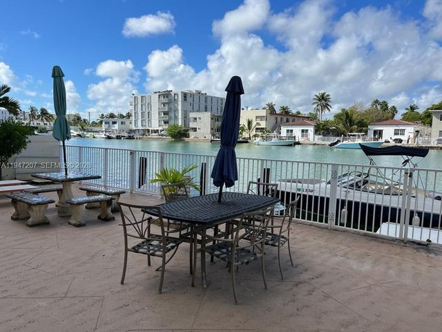 8420 Byron Ave 4, Miami Beach, FL 33141
