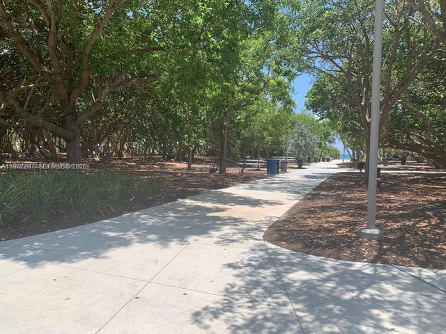 8420 Byron Ave 4, Miami Beach, FL 33141