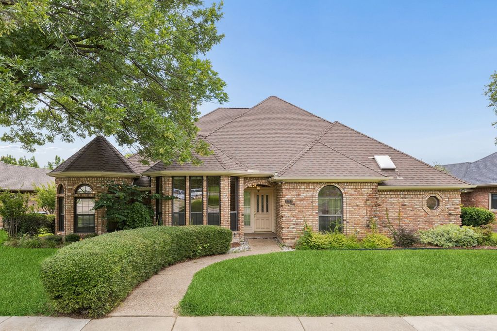 2212 Lorraine Drive, Carrollton, TX 75006