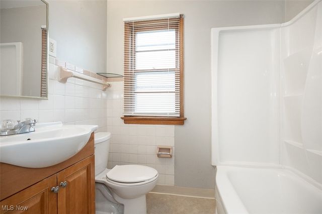 28525 Lakeshore Boulevard, Willowick, OH 44095