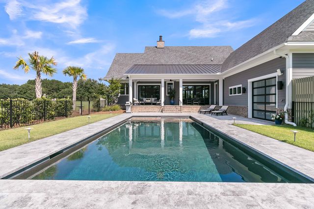 2621 Anchor Watch Drive, Wadmalaw Island, SC 29487