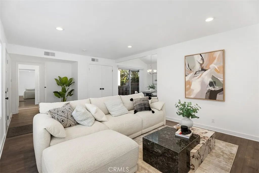 1410 Cabrillo Park Drive E, Santa Ana, CA 92701