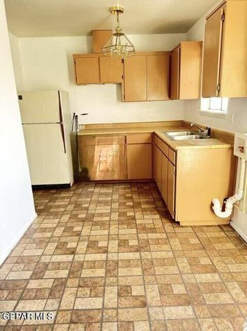 7167 N North Loop Drive, 5, El Paso, TX 79915