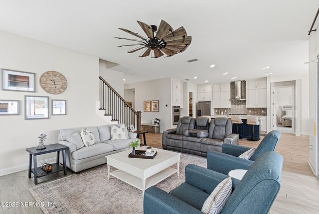 26 HILLENDALE Circle, St. Johns, FL 32259
