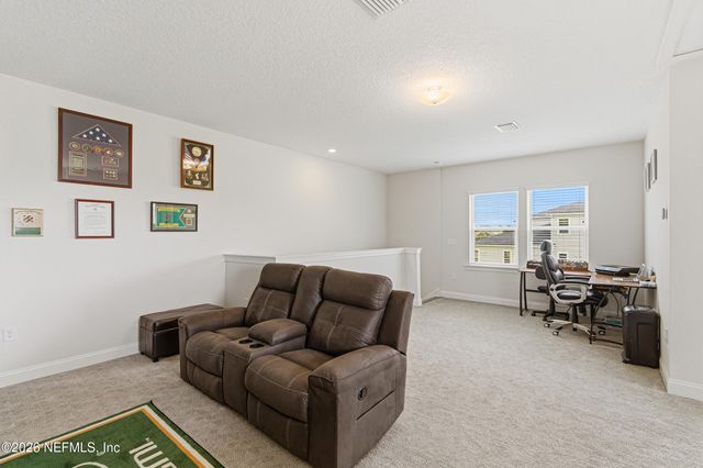 26 HILLENDALE Circle, St. Johns, FL 32259