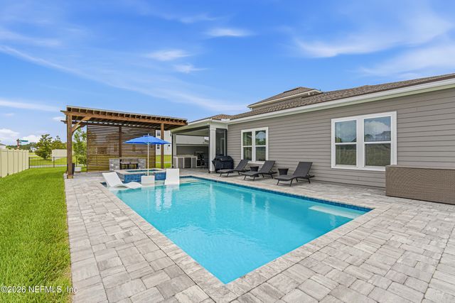 26 HILLENDALE Circle, St. Johns, FL 32259