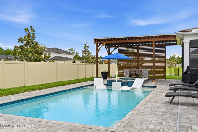 26 HILLENDALE Circle, St. Johns, FL 32259