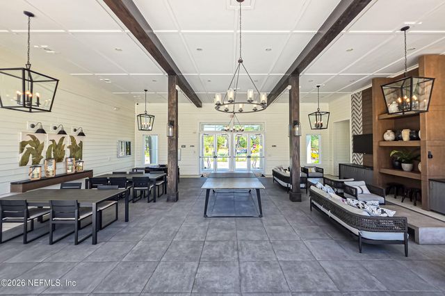 26 HILLENDALE Circle, St. Johns, FL 32259