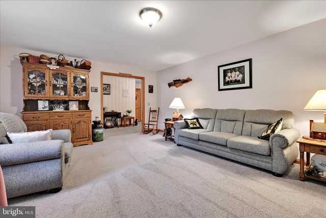 569 TEXTER MOUNTAIN RD, Robesonia, PA 19551
