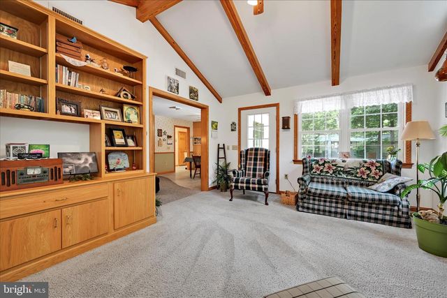 569 TEXTER MOUNTAIN RD, Robesonia, PA 19551