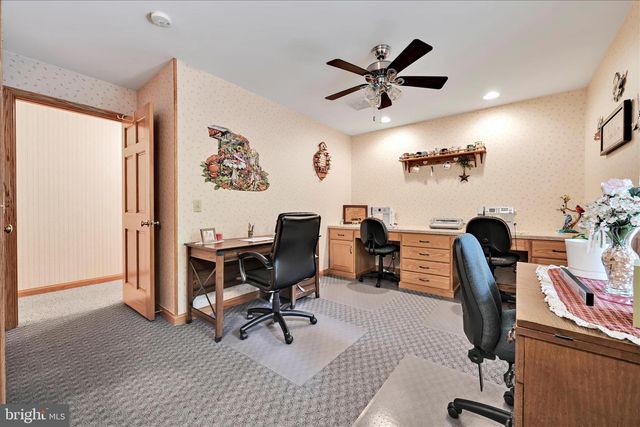 569 TEXTER MOUNTAIN RD, Robesonia, PA 19551