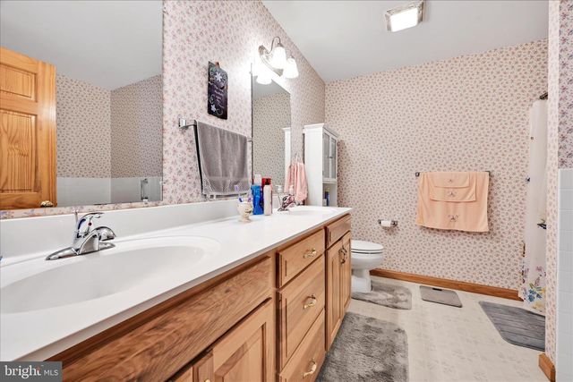 569 TEXTER MOUNTAIN RD, Robesonia, PA 19551