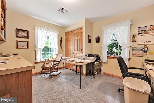 569 TEXTER MOUNTAIN RD, Robesonia, PA 19551