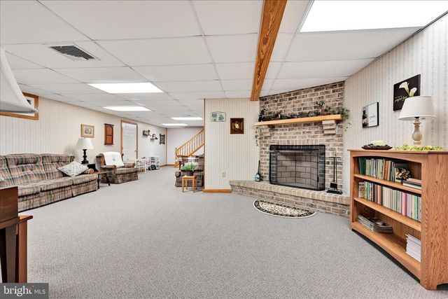 569 TEXTER MOUNTAIN RD, Robesonia, PA 19551