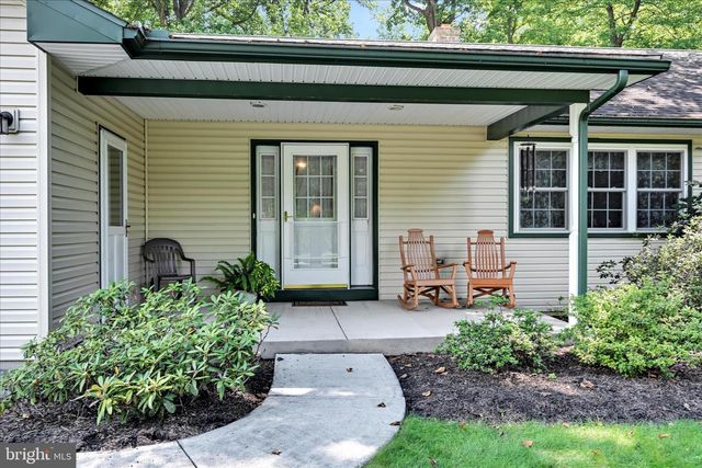 569 TEXTER MOUNTAIN RD, Robesonia, PA 19551