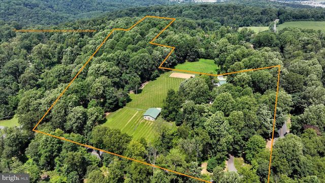 569 TEXTER MOUNTAIN RD, Robesonia, PA 19551