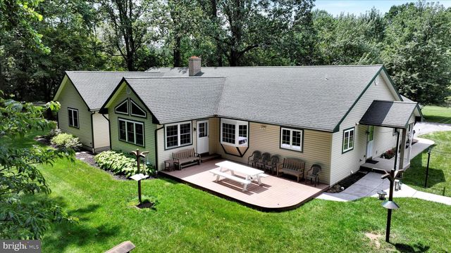 569 TEXTER MOUNTAIN RD, Robesonia, PA 19551
