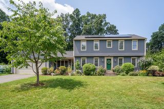 104 Forest Glen, West Springfield, MA 01089