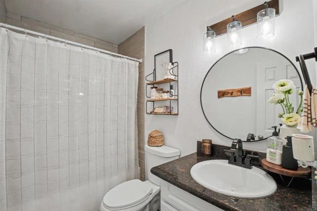 307 Graves Ct, El Cajon, CA 92021