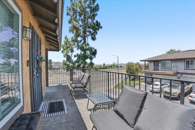 307 Graves Ct, El Cajon, CA 92021