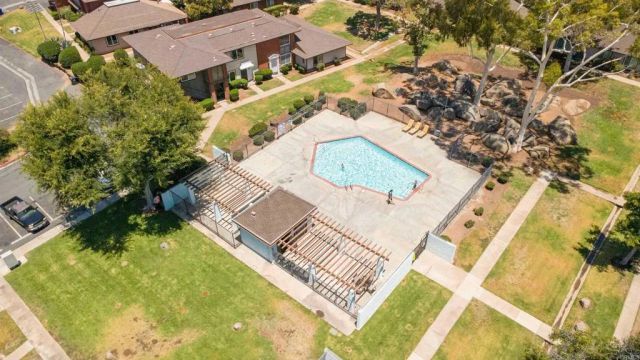 307 Graves Ct, El Cajon, CA 92021