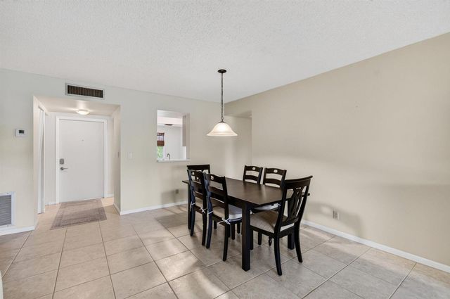 6600 S Oriole Boulevard, Delray Beach, FL 33446