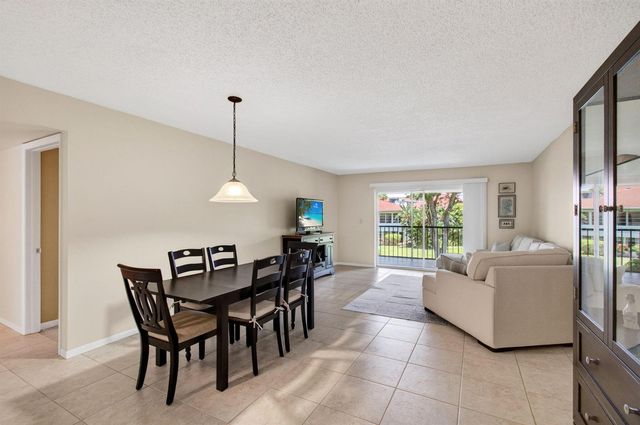 6600 S Oriole Boulevard, Delray Beach, FL 33446