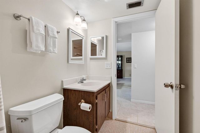 6600 S Oriole Boulevard, Delray Beach, FL 33446