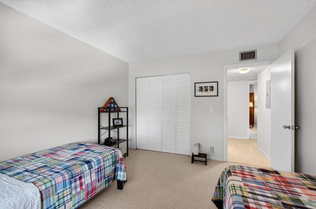 6600 S Oriole Boulevard, Delray Beach, FL 33446