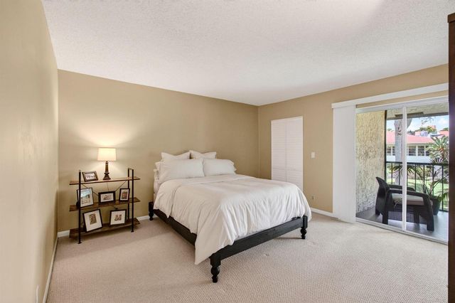 6600 S Oriole Boulevard, Delray Beach, FL 33446