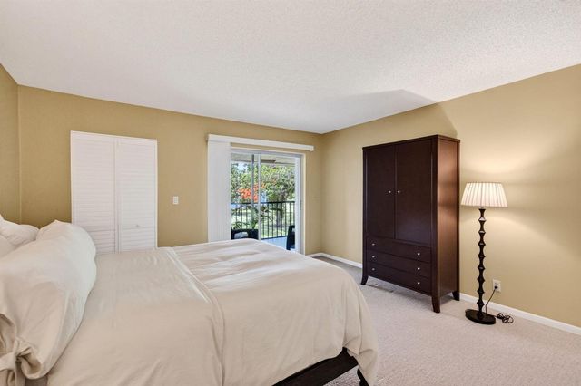 6600 S Oriole Boulevard, Delray Beach, FL 33446
