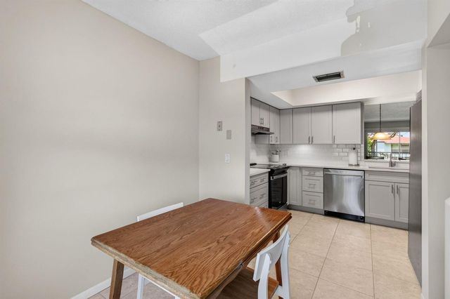 6600 S Oriole Boulevard, Delray Beach, FL 33446