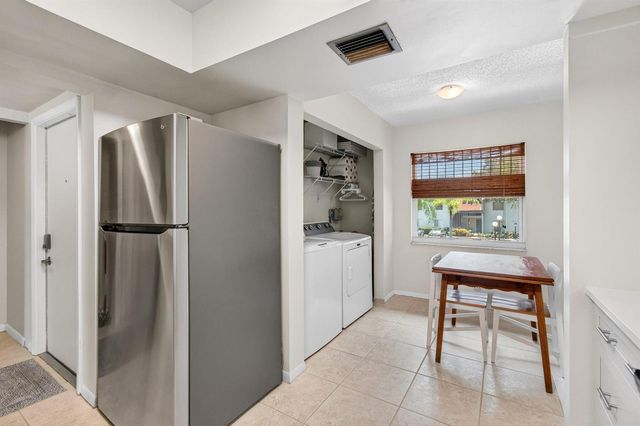 6600 S Oriole Boulevard, Delray Beach, FL 33446