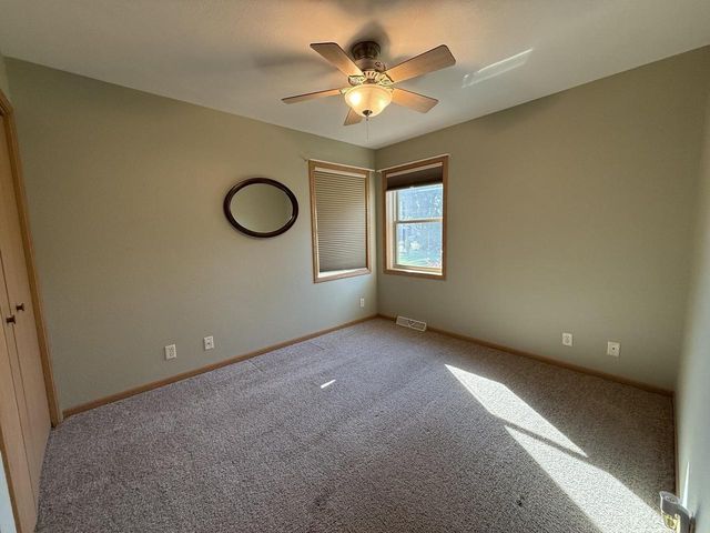 1042 PRIMROSE LANE, Fond Du Lac, WI 54935