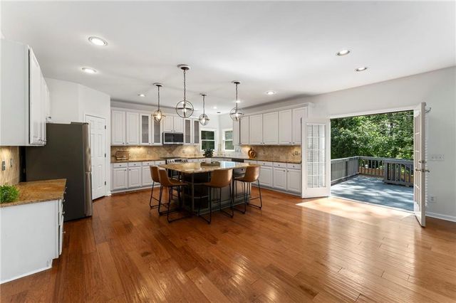 325 Nesbin Court, Kennesaw, GA 30144