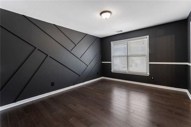 325 Nesbin Court, Kennesaw, GA 30144