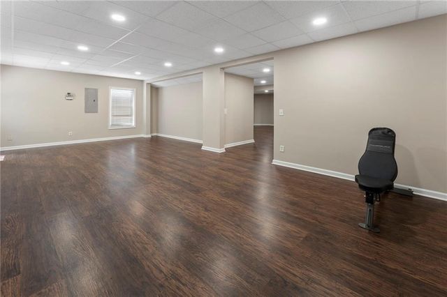 325 Nesbin Court, Kennesaw, GA 30144
