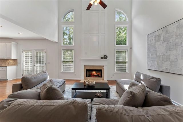 325 Nesbin Court, Kennesaw, GA 30144