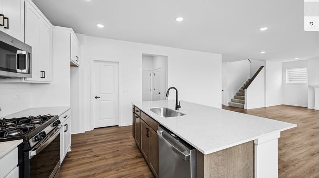 1673 Tyrone Drive, Shakopee, MN 55379