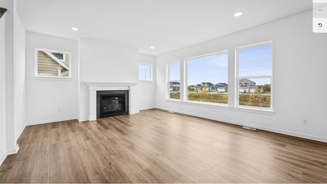 1673 Tyrone Drive, Shakopee, MN 55379