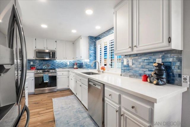 3266 San Helena Dr, Oceanside, CA 92056