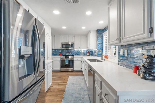 3266 San Helena Dr, Oceanside, CA 92056