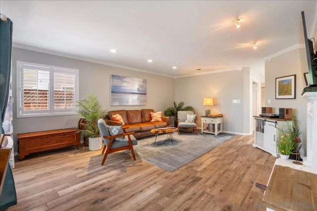 3266 San Helena Dr, Oceanside, CA 92056