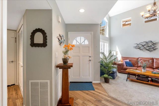 3266 San Helena Dr, Oceanside, CA 92056